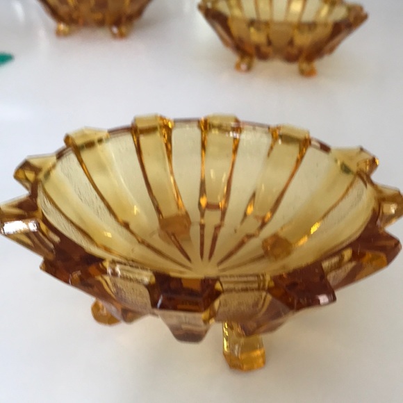 A set of vantage colored crystals. - Picture 7 of 7